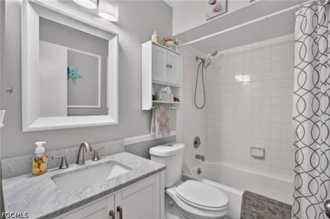 8430 Charter Club Cir 15, Fort Myers FL - photo 15 of 35