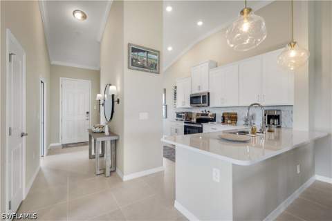 11811 Venetian Lagoon Dr 204, Fort Myers FL - photo 14 of 42