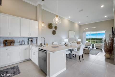 11811 Venetian Lagoon Dr 204, Fort Myers FL - photo 16 of 42