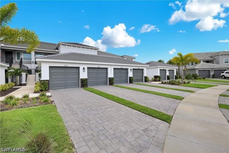 2 bedroom Condominium at 11811 Venetian Lagoon Dr 204, Esplanade Lake Club, Fort Myers — photo 2