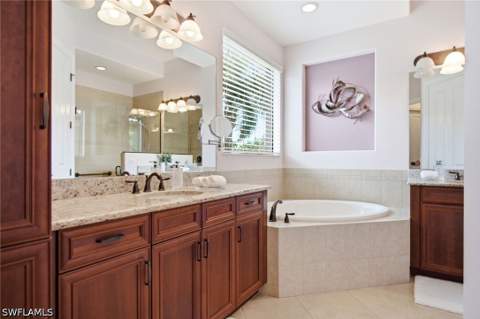 15850 Secoya Reserve Cir, Naples FL - photo 21 of 42