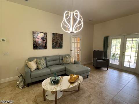 555 Sargent St, Lehigh Acres FL - photo 8 of 28