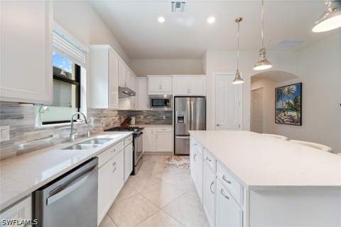 9406 Greyhawk Trl, Naples FL - photo 6 of 48