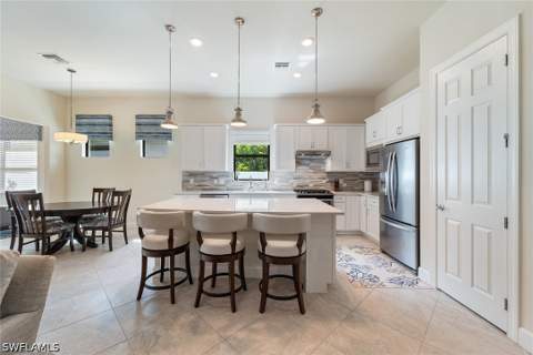 9406 Greyhawk Trl, Naples FL - photo 8 of 48