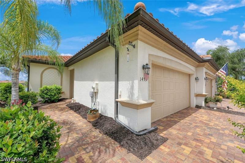 3 bedroom Attached at 1459 Oceania Dr S, Artesia, Naples — photo 3