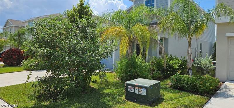 5 bedroom SingleFamilyResidence at 20111 Caroline Creek Pl, Savanna Lakes, Lehigh Acres — photo 2