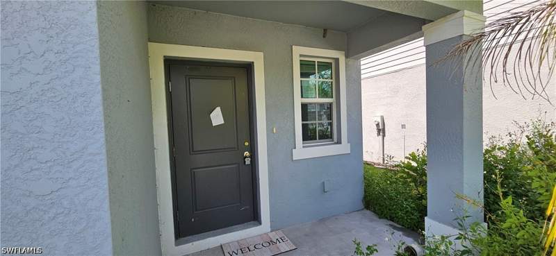5 bedroom SingleFamilyResidence at 20111 Caroline Creek Pl, Savanna Lakes, Lehigh Acres — photo 4
