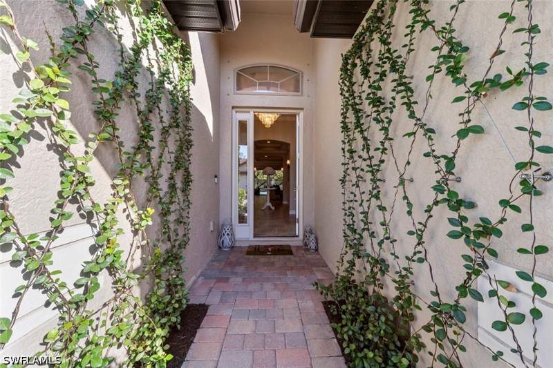 3 bedroom SingleFamilyResidence at 8712 Westwood Oaks Pl, Westwood Place, Fort Myers — photo 2