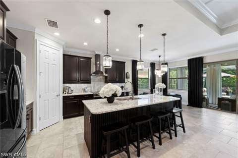 8712 Westwood Oaks Pl, Fort Myers FL - photo 8 of 36