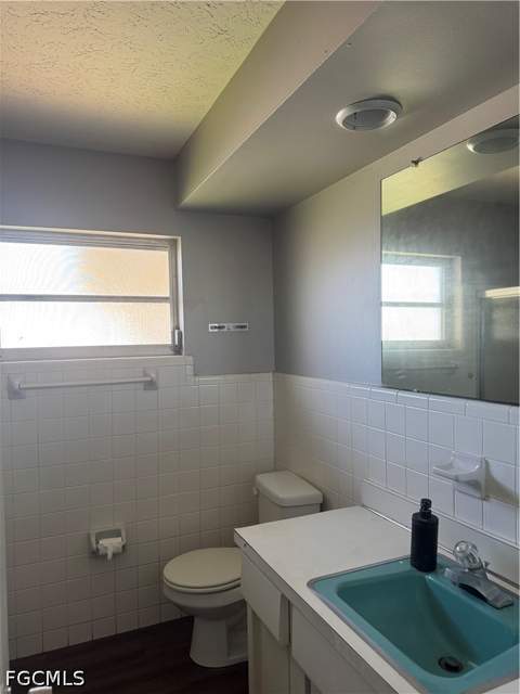 1109 E Jasmine Rd, Lehigh Acres FL - photo 14 of 57