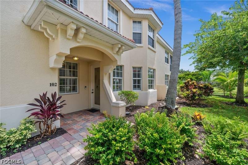3 bedroom Condominium at 5626 Cape Harbour Dr 102, Cape Harbour, Cape Coral — photo 2