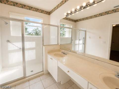 11330 Lakeland Cir, Fort Myers FL - photo 11 of 16