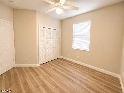 11330 Lakeland Cir, Fort Myers FL - photo 6 of 16