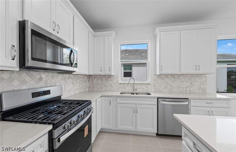 2 bedroom SingleFamilyResidence at 12665 Pyrite Ct, Terrawalk, Alva — photo 5