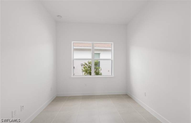 2 bedroom SingleFamilyResidence at 12408 Basalt Ln, Terrawalk, Alva — photo 4
