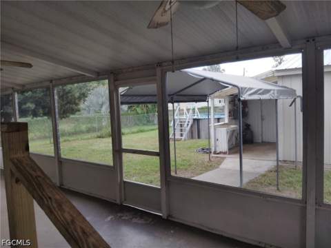 306 Pinecrest Ave NW, Moore Haven FL - photo 13 of 34
