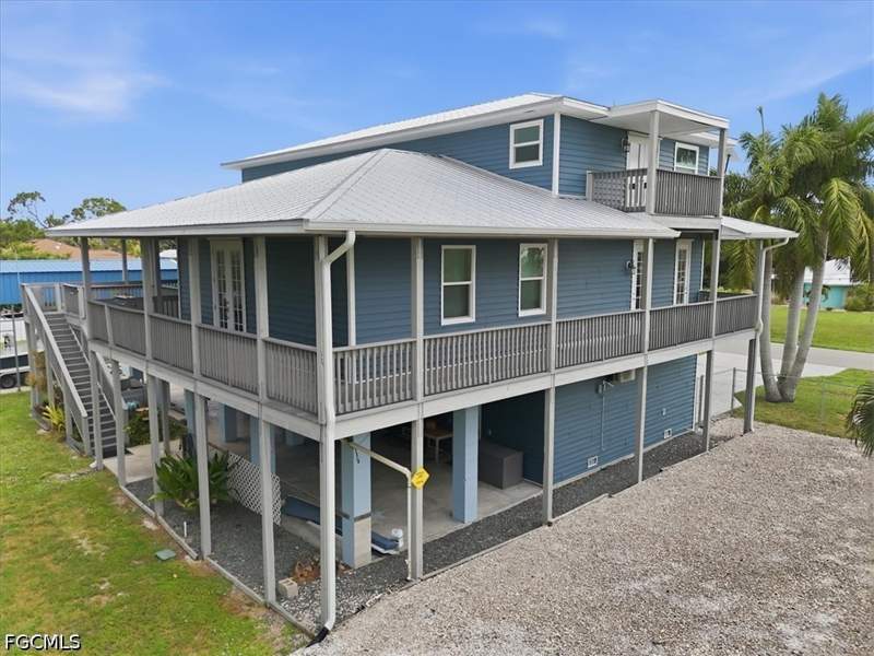 3 bedroom SingleFamilyResidence at 5711 Linden Ln, Charlotte Shores, Bokeelia — photo 5