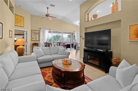 16137 Mount Abbey Way 202, Fort Myers FL - photo 16 of 32