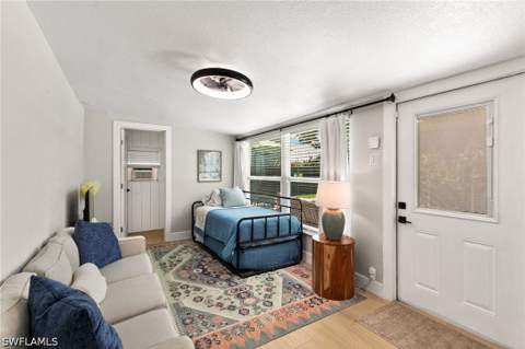 2160 Holiday Ln, Naples FL - photo 16 of 32