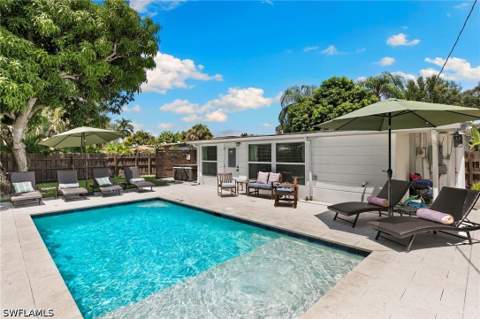 2160 Holiday Ln, Naples FL - photo 19 of 32