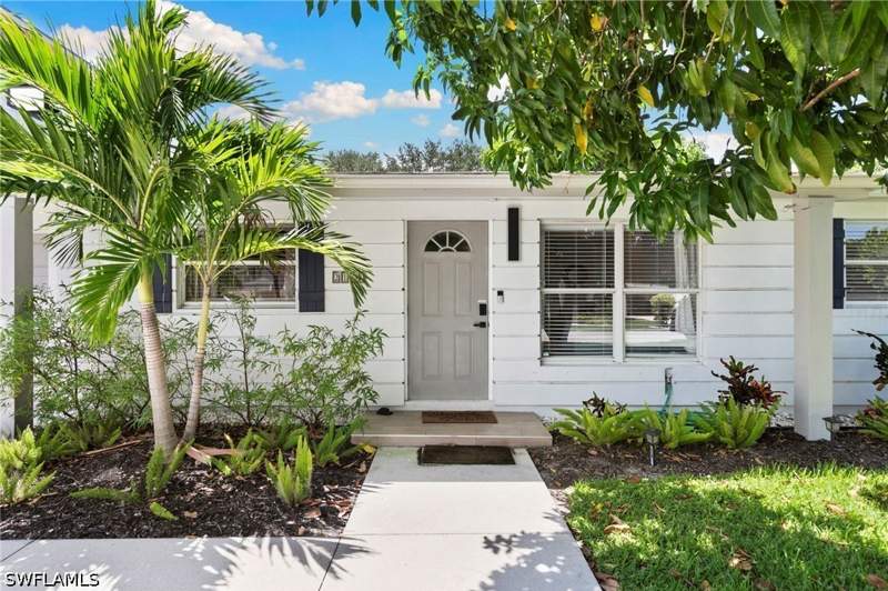 3 bedroom SingleFamilyResidence at 2160 Holiday Ln, Brookside, Naples — photo 3