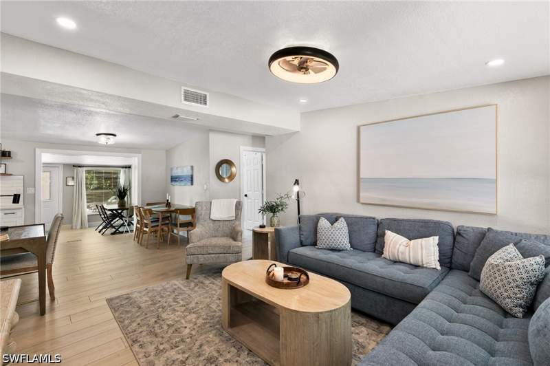 3 bedroom SingleFamilyResidence at 2160 Holiday Ln, Brookside, Naples — photo 4