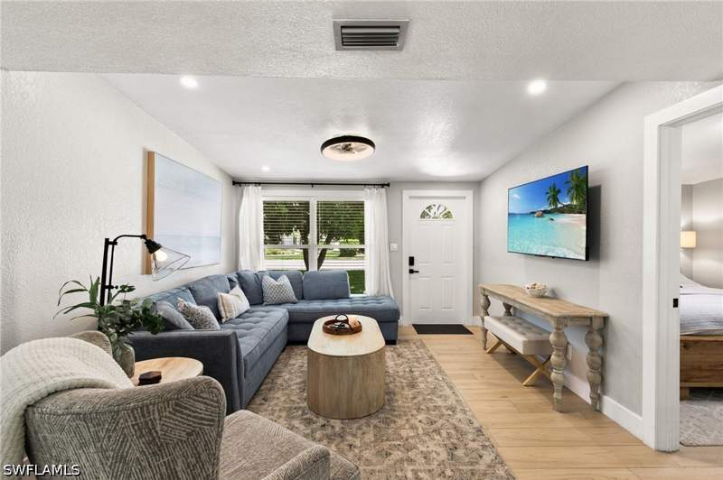 3 bedroom SingleFamilyResidence at 2160 Holiday Ln, Brookside, Naples — photo 5