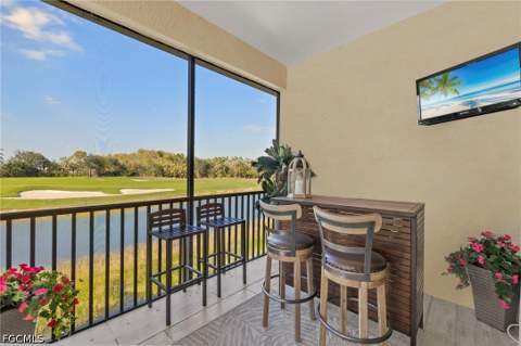 10251 Glastonbury Cir 201, Fort Myers FL - photo 10 of 43