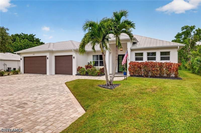 4 bedroom SingleFamilyResidence at 27150 Rue De Paix, Lakes Of San Souci, Bonita Springs — photo 3