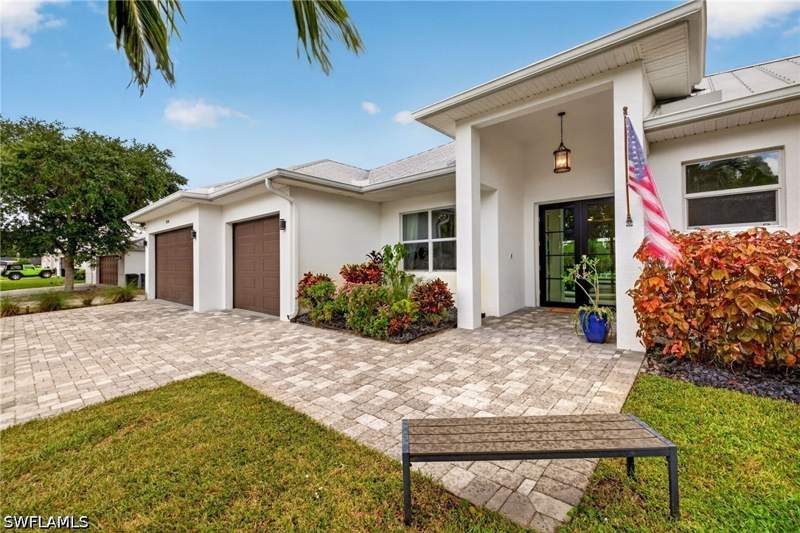 4 bedroom SingleFamilyResidence at 27150 Rue De Paix, Lakes Of San Souci, Bonita Springs — photo 5