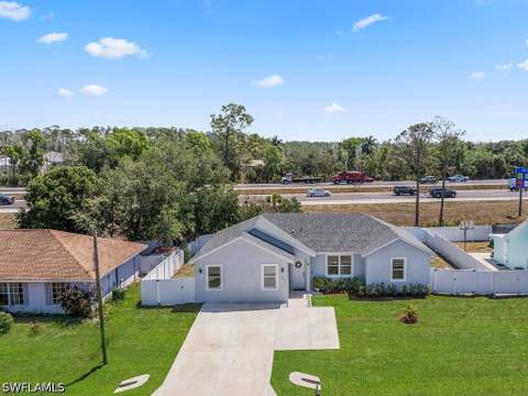 27257 Pinecrest Ln, Bonita Springs FL - photo 6 of 20
