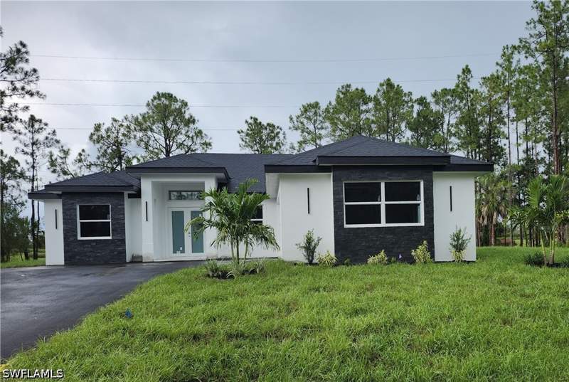 4 bedroom SingleFamilyResidence at 3983 33rd Ave NE, Golden Gate Estates, Naples — photo 2
