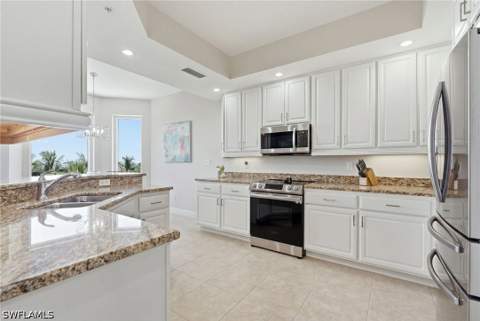 4182 Bay Beach Ln 754, Fort Myers Beach FL - photo 8 of 40