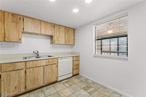 6142 Whiskey Creek Dr 611, Fort Myers FL - photo 9 of 29