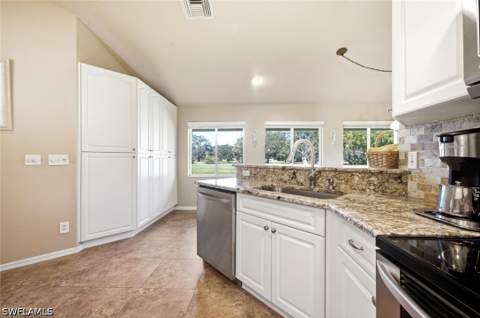 112 Bordeaux Ct, Naples FL - photo 14 of 34