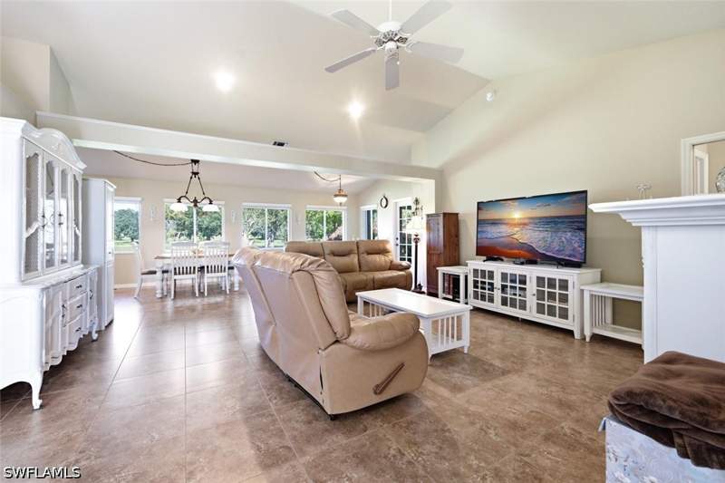 3 bedroom SingleFamilyResidence at 112 Bordeaux Ct, Riviera Golf Estates, Naples — photo 3