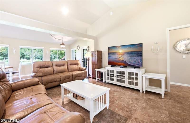 3 bedroom SingleFamilyResidence at 112 Bordeaux Ct, Riviera Golf Estates, Naples — photo 4