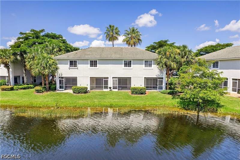 2 bedroom Townhouse at 10035 Spyglass Hill Ln, Cypress Landing, Fort Myers — photo 3