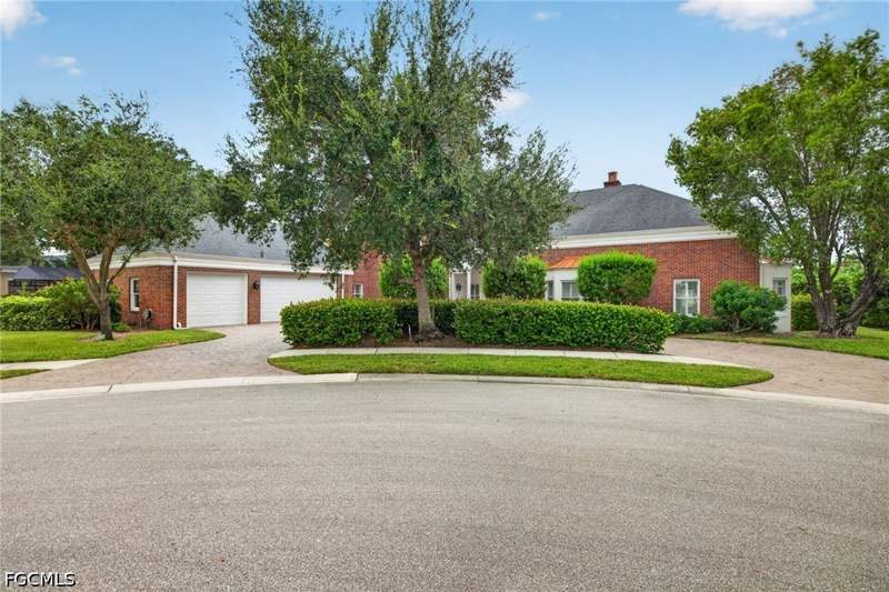4 bedroom SingleFamilyResidence at 23 Winewood Ct, Carillon Woods, Fort Myers — photo 3