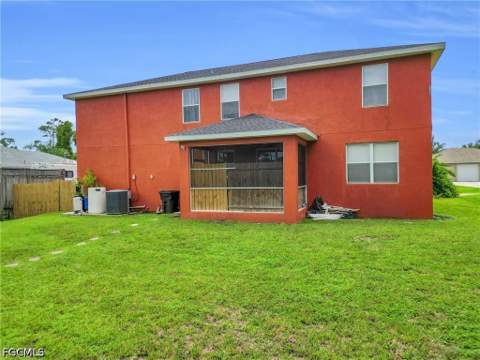 5562 Benton St, Lehigh Acres FL - photo 9 of 39