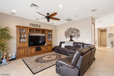 10471 Winged Elm Ln, Fort Myers FL - photo 17 of 50