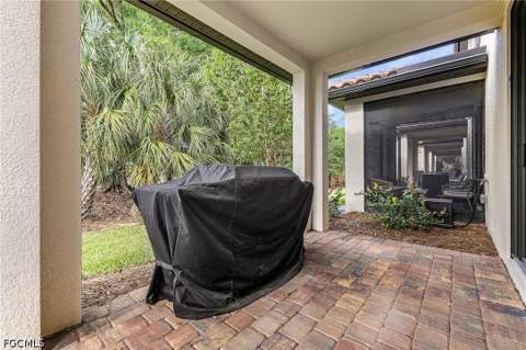 1682 Lake Jessup Cir, Cape Coral FL - photo 10 of 32