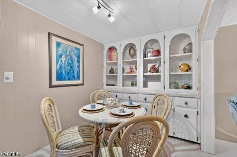 633 Forest Palm Ct, North Fort Myers FL - photo 11 of 38