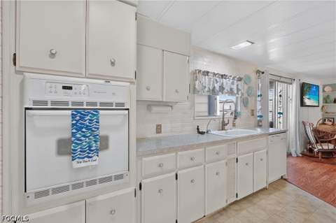 633 Forest Palm Ct, North Fort Myers FL - photo 16 of 38