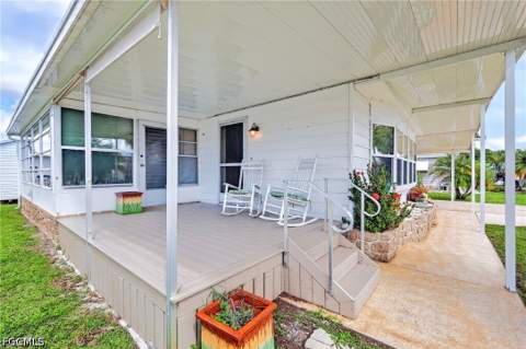 633 Forest Palm Ct, North Fort Myers FL - photo 6 of 38