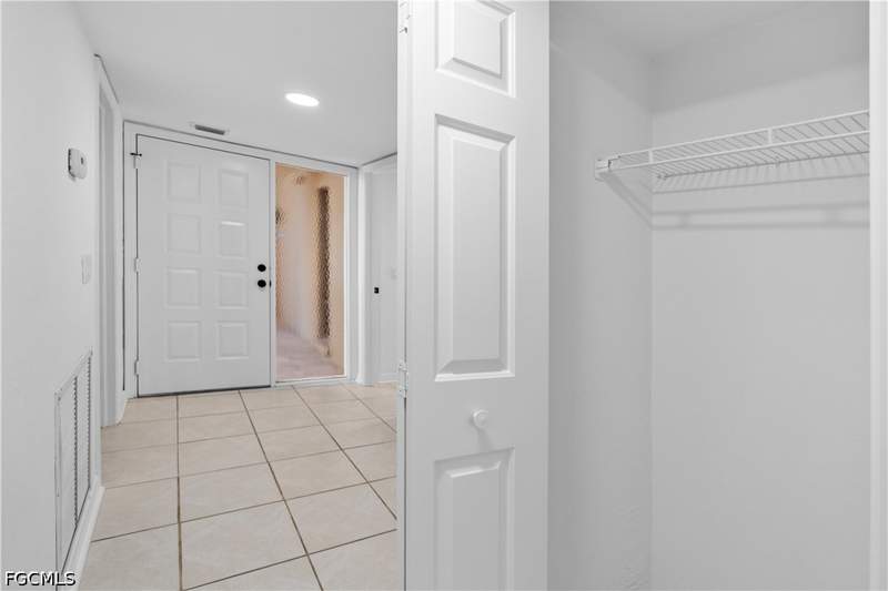 2 bedroom Condominium at 6216 Cougar Run 202, Sparrowood, Fort Myers — photo 5