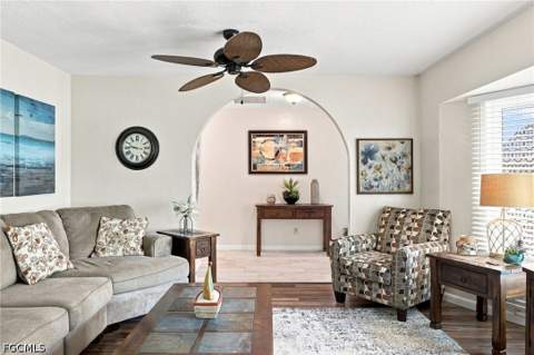 6829 Carmelle Dr, Fort Myers FL - photo 12 of 40