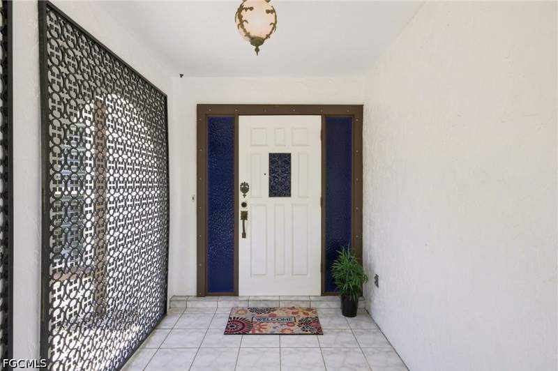 3 bedroom SingleFamilyResidence at 6829 Carmelle Dr, Coronado Moors, Fort Myers — photo 3