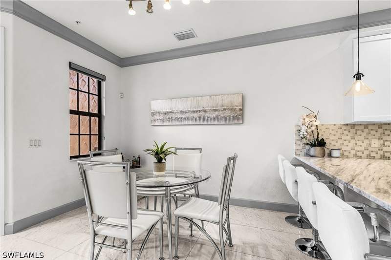 3 bedroom Townhouse at 9108 Capistrano St S 7405, Ole, Naples — photo 5