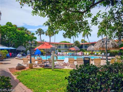 2555 9th St N 204, Naples FL - photo 22 of 29